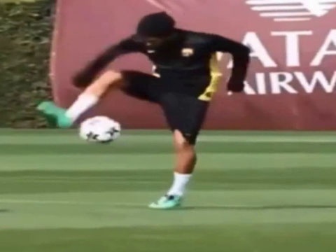 Neymar tro tai tang bong ngau hung hinh anh