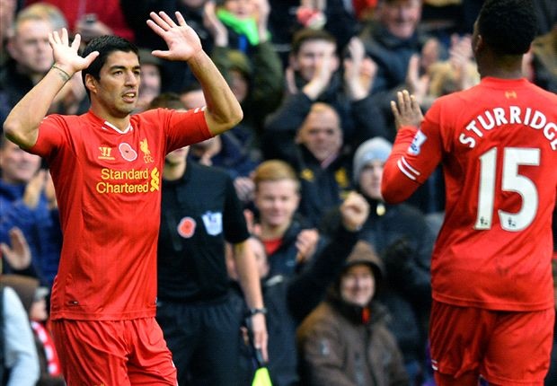 Rooney - Van Persie nup bong Sturridge - Suarez hinh anh