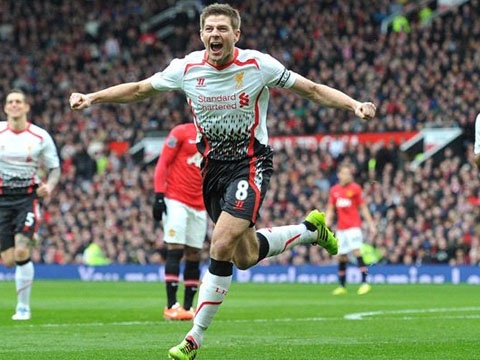 Man trinh dien cua Steven Gerrard truoc Man Utd hinh anh