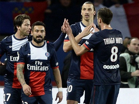PSG 2-0 Saint-Etienne: Cu dup cua Ibra hinh anh