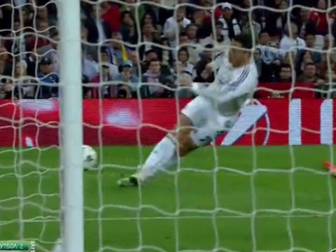 Pha truot nga hai huoc cua Cristiano Ronaldo hinh anh