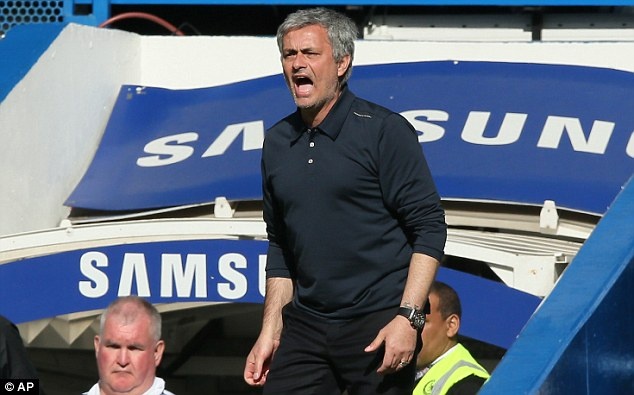 Mourinho: Sir Alex biet truoc toi se tro lai Chelsea hinh anh