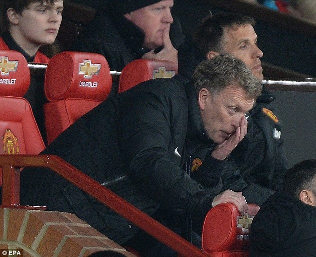 Trong khi Chelsea thăng hoa cùng Mourinho thì Moyes đang phá nát M.U. Ảnh Getty Images