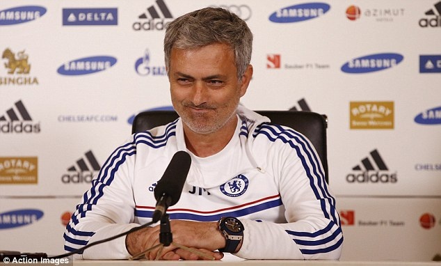 Mourinho san sang lang nghe loi hoi mua Oscar, Hazard hinh anh