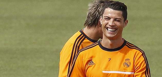 Ronaldo trở lại sân tập cùng đồng đội Real Madrid. Ảnh Marca