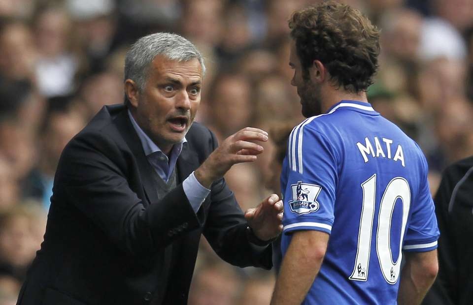 HLV Mourinho ban Juan Mata vi qua luoi bieng hinh anh