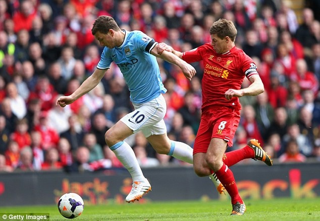 Gerrard đang là chỗ dựa vững chắc cho Liverpool mùa giải này. Ảnh: Getty Images