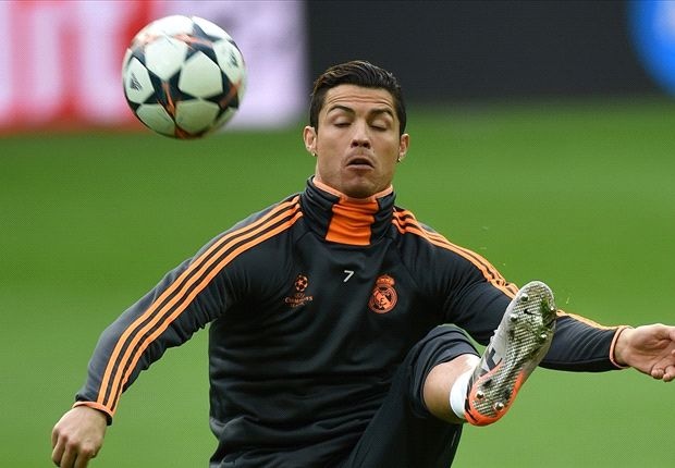 Ronaldo chac chan da tran gap Bayern hinh anh