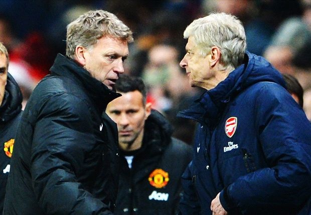 HLV Wenger bat binh voi quyet dinh nong voi cua M.U hinh anh