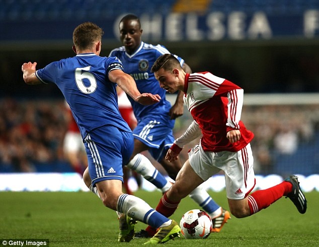 Robert được xem là mẫu tiền vệ không được phép rời mắt mỗi khi ngôi sao 17 tuổi này có bóng. HLV Magath đã 2 lần sử dụng Robert trong cuộc chiến trụ hạng của Fulham và nhận xét “cậu ấy là một cầu thủ phi thường”. Robert chủ yếu cho đội U18 chứ không phải U21 Fulham và đại diện cho 2 đội U16 và U17 Anh.