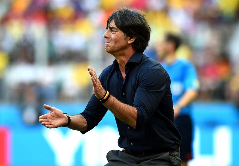 HLV Joachim Low dường như hơi phấn khích.