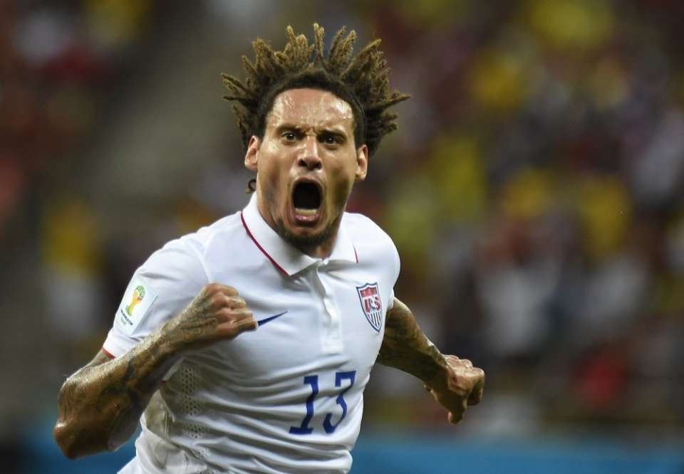 Mái tóc xù dựng ngược của Jermaine Jones khi ghi bàn vào lưới ĐT Bồ Đào Nha. 
