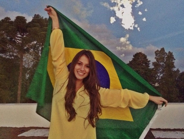 Đêm nay, Brazil sẽ được tiếp thêm sức mạnh từ Gabriella Lenzi - người tình tin đồn của Neymar.