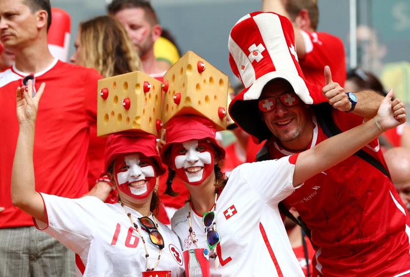 Chiem nguong nhung khan dai ruc ro sac mau loat tran dem qua hinh anh