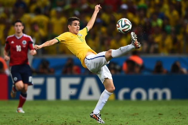Tại World Cup 2014, Oscar được nhớ tới với hình ảnh cần mẫn khi vừa là cầu thủ kiến tạo, vừa sẵn sàng tranh chấp thu hồi bóng. Với việc Thiago Silva sẽ  phải nghỉ trận tới còn Neymar chưa chắc được ra sân, vai trò của Oscar sẽ còn quan trọng hơn nữa.
