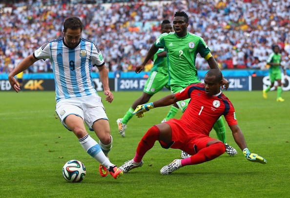 Vincent Enyeama (Nigeria) là một trong những thủ thành được đánh giá là xuất sắc nhất đến từ châu Phi khi góp công lớn giúp 
