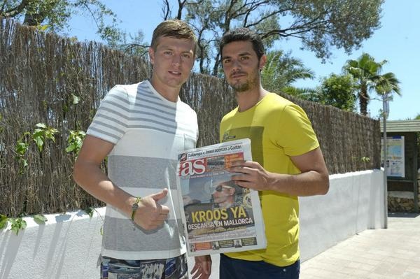 Toni Kroos gia nhap Real Madrid voi gia 30 trieu euro hinh anh