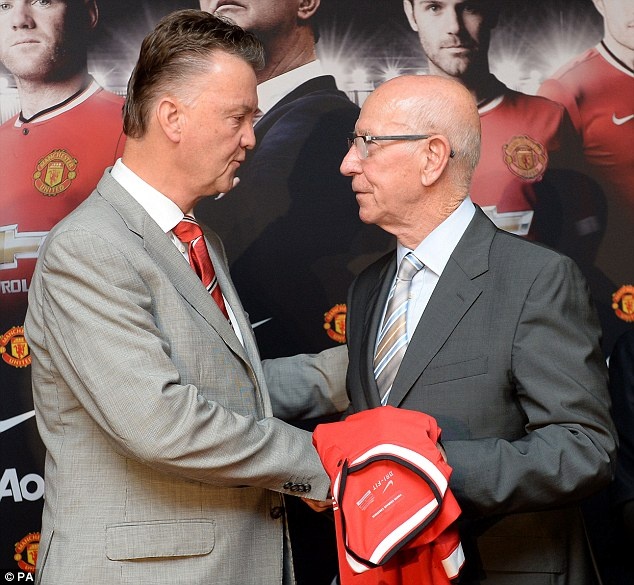 10 dau an dac biet cua Van Gaal trong ngay ra mat M.U hinh anh