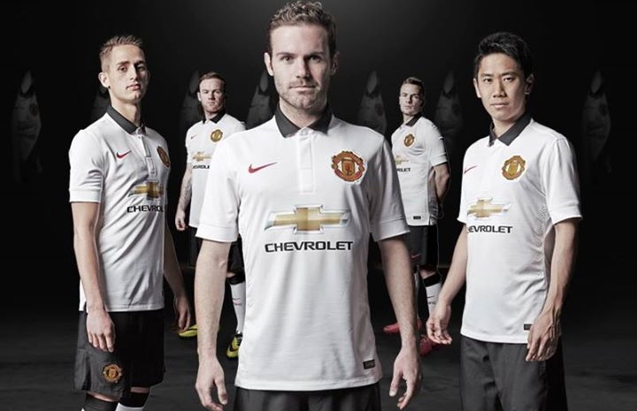 Dan sao M.U dien ao san khach mua 2014/15 hinh anh