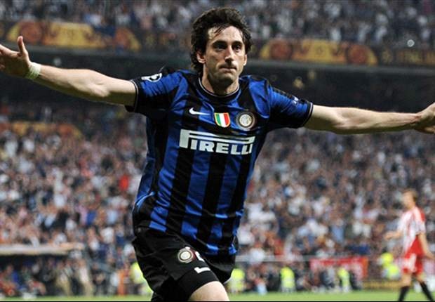 3. Diego Milito gia nhập Inter Milan từ Genoa năm 2009 (30 tuổi) với mức giá 25 triệu euro.