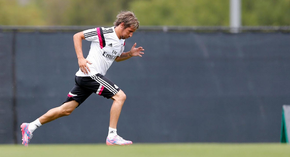 Coentrao lựa chọn tập chạy để cải thiện tốc độ.