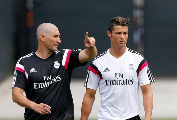 Cris Ronaldo khá buồn khi không thể tham gia tập luyện cùng các đồng đội.