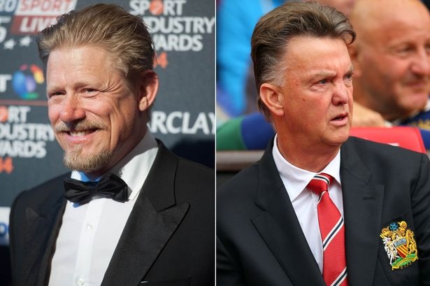 Peter Schmeichel bat man voi phong do ngheo nan cua Man Utd hinh anh