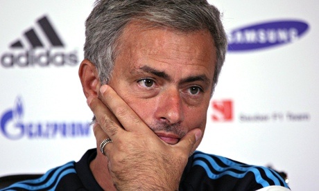 Mourinho xui UEFA tuoc chuc vo dich cua Man City hinh anh