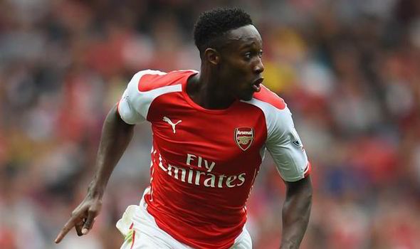 Scholes khuyen Arsenal dung dat niem tin vao Welbeck hinh anh