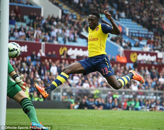 Lan dau lap cong, Welbeck tu tin tuyen bo ve ban than hinh anh