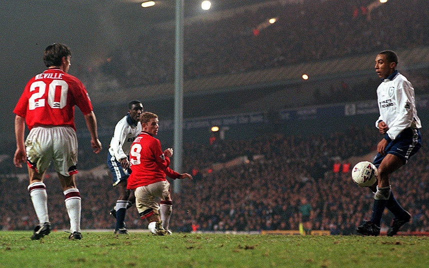 10. Tottenham 4-1 Man Utd (1/1/1996): Ngay ngày đầu năm mới,
