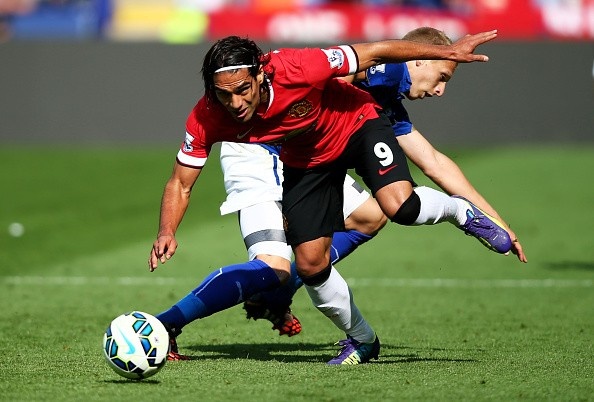 Falcao gop mat trong doi hinh te nhat vong 5 Premier League hinh anh