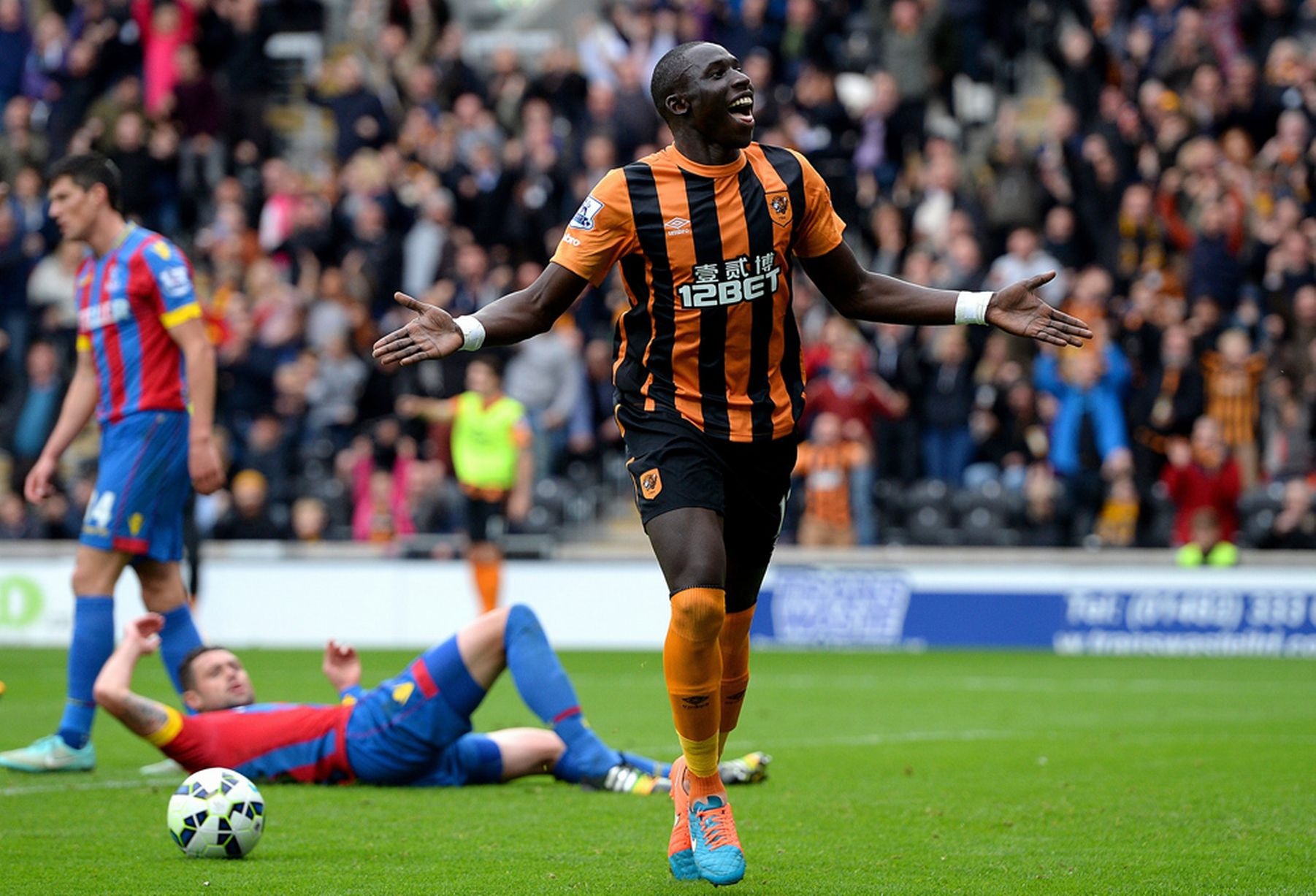 Tiền vệ - Mohamed Diame (Hull): Không chỉ làm tốt vai trò đánh chặn, Diame còn tự mình ghi một bàn góp công vào chiến thắng 2-0 của Hul City trước Crystal Palace.l