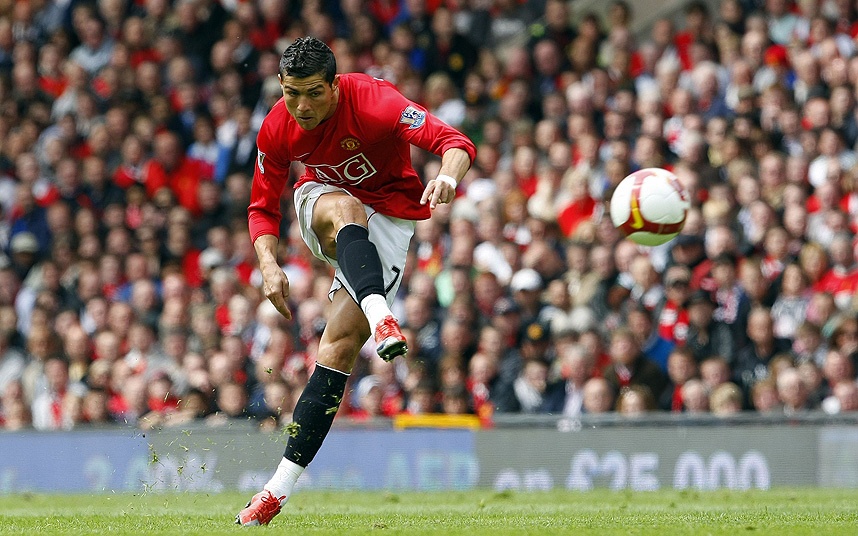 6. Cristiano Ronaldo (Manchester United - 196 trận, 84 bàn): Gắn bó với 