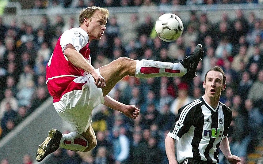 Dennis Bergkamp (Arsenal - 315 trận, 87 bàn): 