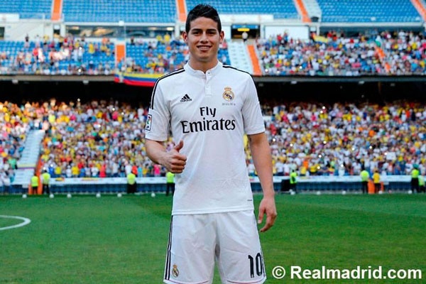 James Rodriguez: Đang có Di Maria thi đấu rất hay nên không nhiều người nghĩ Real Madrid sẽ chấp nhận bỏ ra một khoản tiền lớn để đưa James Rodriguez về Bernabeu, để rồi bán Di Maria cho Man Utd. Đến thời điểm này, James Rodriguez đang từng bước hòa nhập tại Los Blancos.