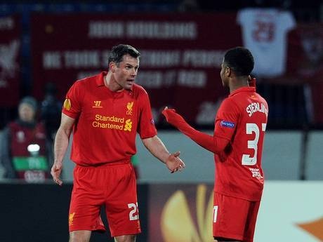 Jamie Carragher: Chỉ gắn bó với duy nhất Liverpool trong sự nghiệp thi đấu, Carragher thực sự là hòn đá tảng án ngữ trước khung thành của The Kop. Nuối tiếc lớn nhất của Carragher là trung vệ này chưa một lần chạm tay vào chức vô địch Premier League.