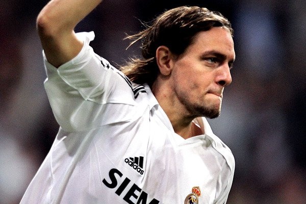 Jonathan Woodgate: Chi ra 12 triệu bảng để có Woodgate, Real Madrid đã phạm sai lầm nghiêm trọng. Đây là bản hợp đồng thất bại hoàn toàn của los Blancos khi Woodgate thường xuyên vật lộn với chấn thương và chỉ ra sân cho Real Madrid có vỏn vẹn 14 lần. 