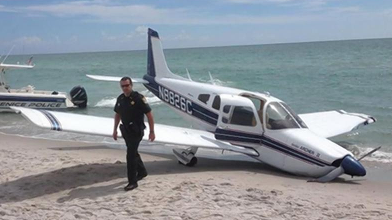 May bay My dam nguoi khi ha canh hinh anh