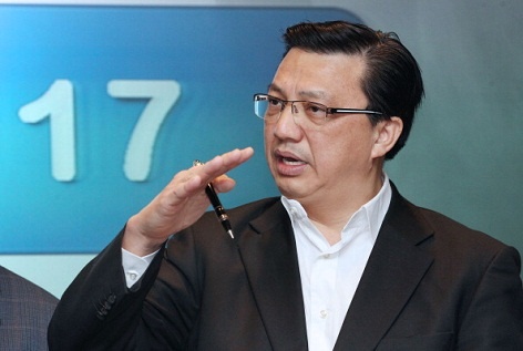 Bộ trưởng giao thông Malaysia, Liow Tiong Lai, cho rằng Ukraina phải chịu trách nhiệm trong vụ MH17