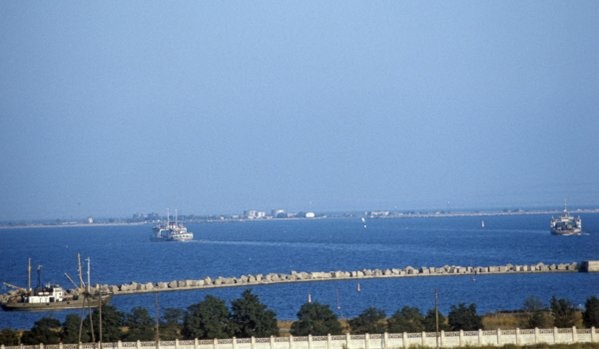 Trung Quoc muon xay duong ham noi lien Crimea voi Nga hinh anh