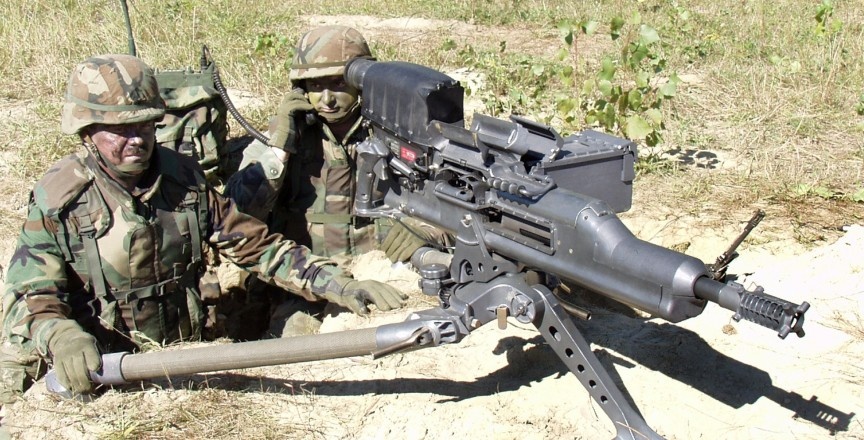 XM-307 gây ấn tượng mạnh bởi thiết kế hầm hố của nó