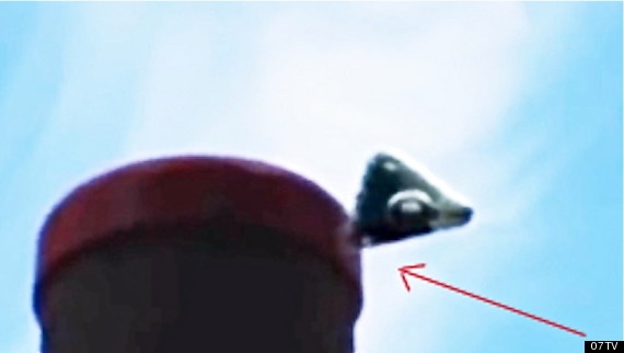 UFO xuat hien tren bau troi Duc hinh anh