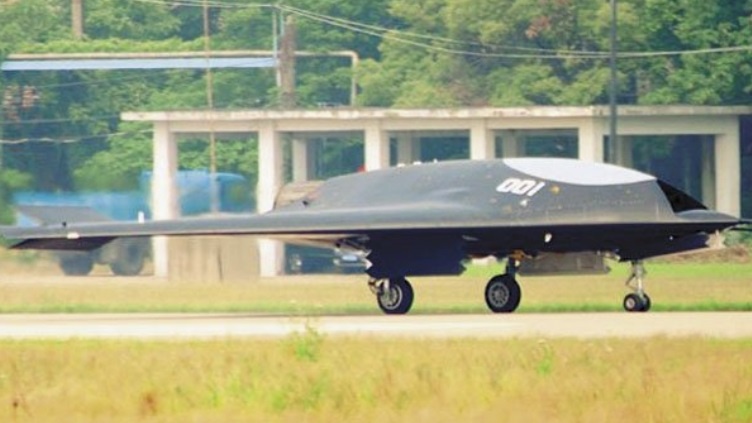 Phát triển các máy bay tấn công không người lái UCAV đang trở thành một Sharp Sword