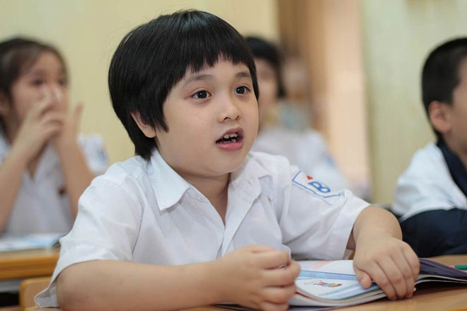 Ra khoi lop ngay hinh anh