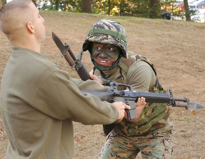 Nhung hanh dong ky la cua binh si hinh anh