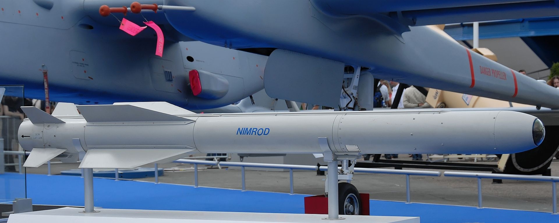 Nimrod là một tên lửa chống tăng hạng nặng