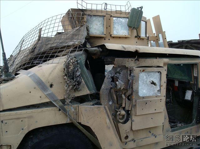 Xe thiết giáp đa năng 