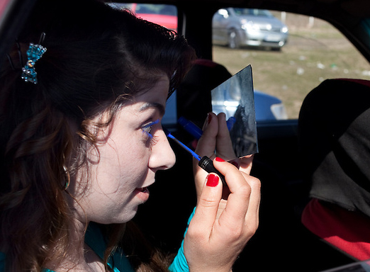 Nga gia tinh yeu tai cho co dau o chau Au hinh anh