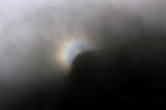 'Hao quang Phat to' xuat hien tren day nui noi tieng hinh anh